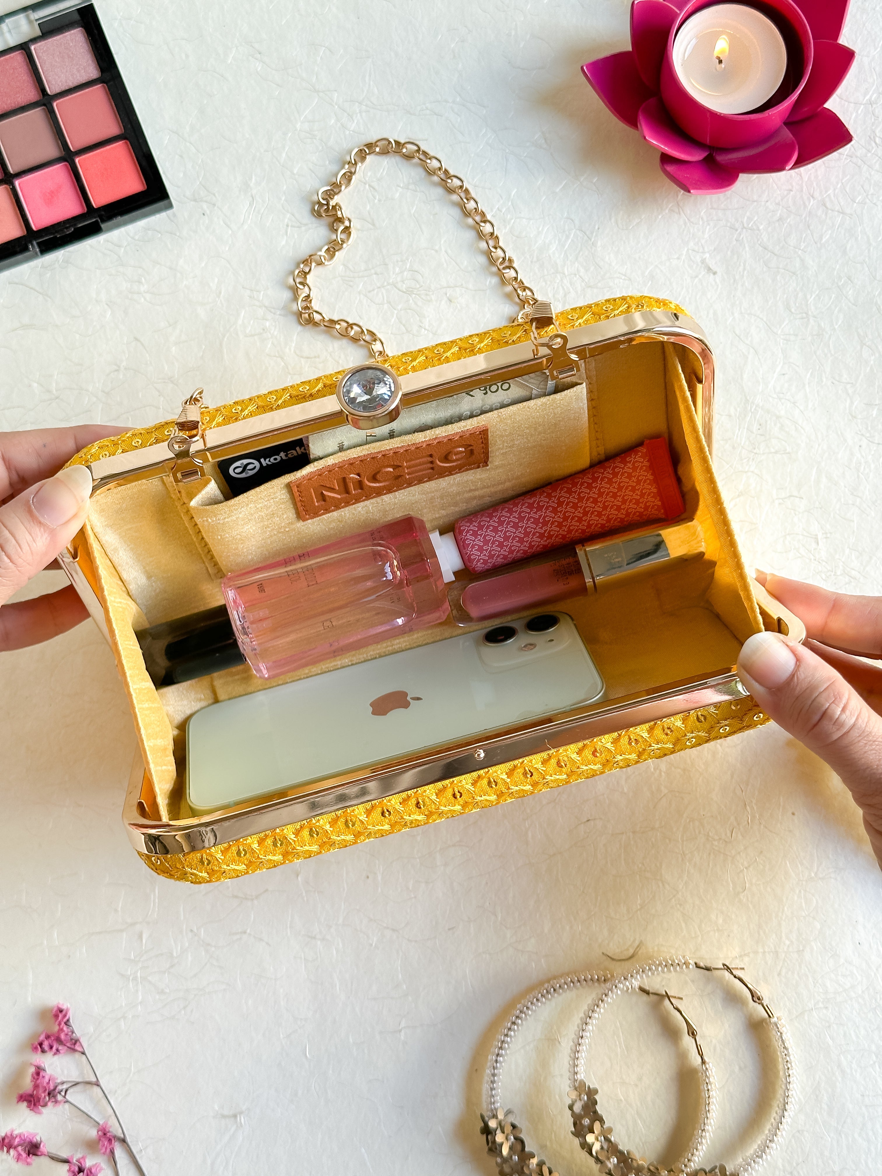 Nice-G Vivid Yellow Clutch Bags: A Touch of Elegance